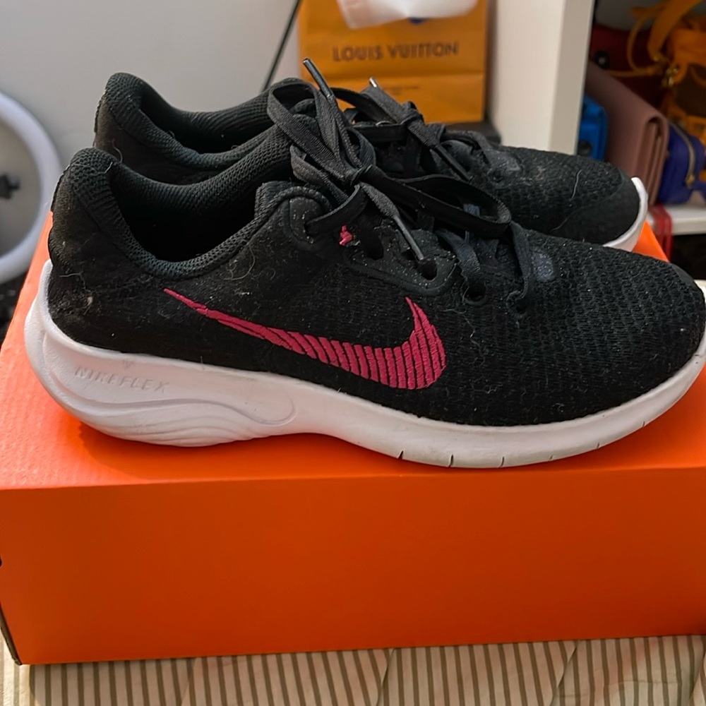 Nike Sneaker